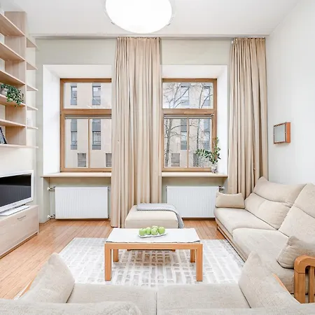 Cozy 2-bedroom - 4 *