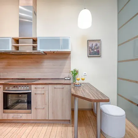 아파트 Cozy 2-bedroom - 4 빌뉴스