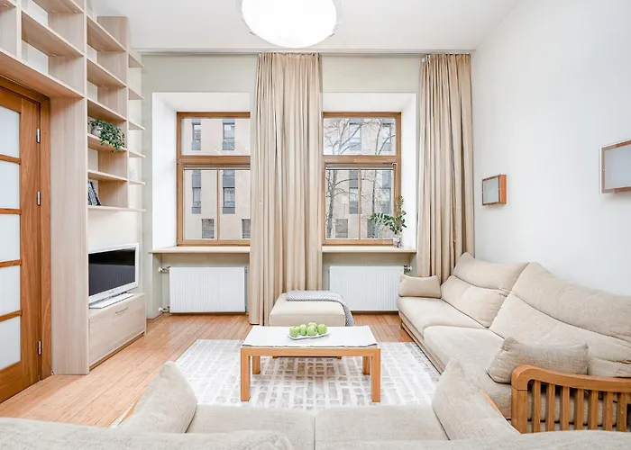 Cozy 2-bedroom - 4 *