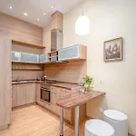 Cozy 2-bedroom - 4